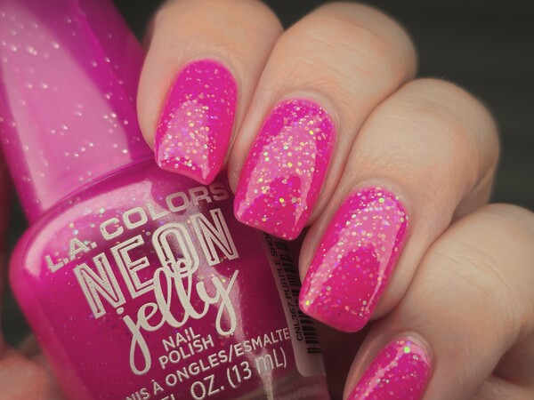 Nail polish swatch / manicure of shade L.A. Colors Purple Shock