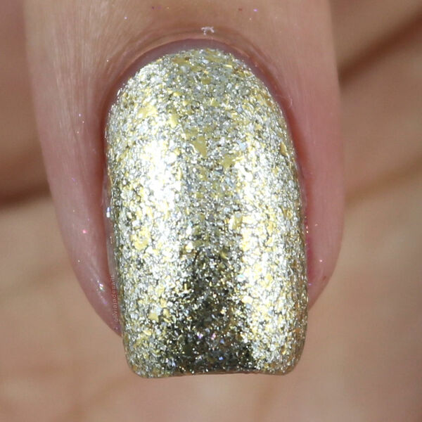 Nail polish swatch / manicure of shade Grace-full Nail Polish Golden Catch