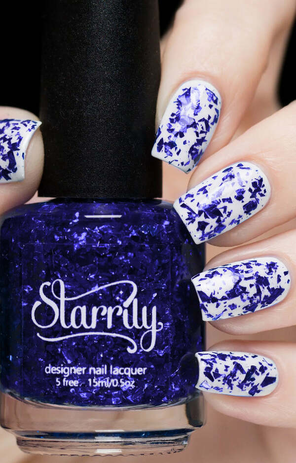 Nail polish swatch / manicure of shade Starrily Tanzanite