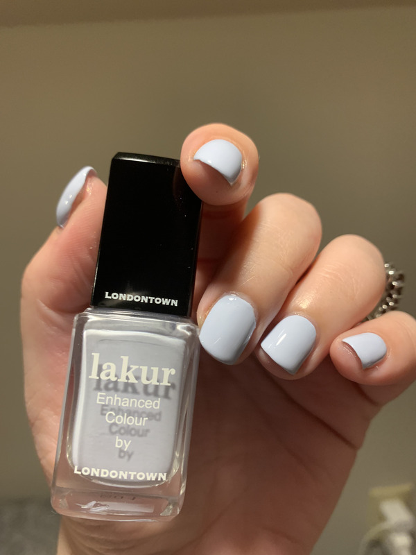 Nail polish swatch / manicure of shade Londontown Dainty Daze