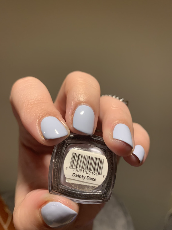 Nail polish swatch / manicure of shade Londontown Dainty Daze