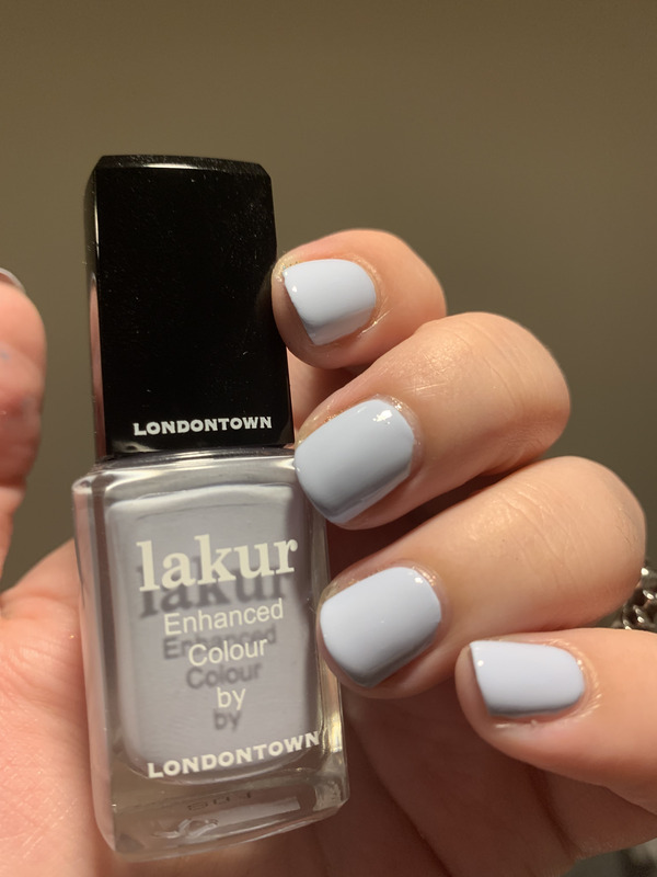 Nail polish swatch / manicure of shade Londontown Dainty Daze