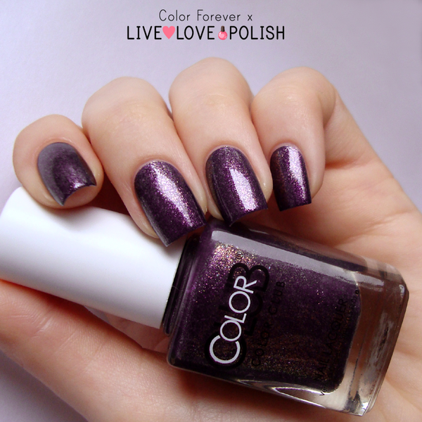 Nail polish swatch / manicure of shade Color Club The Uptown (reformulated)