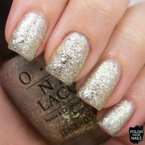 Nail polish swatch / manicure of shade OPI Super Star Status