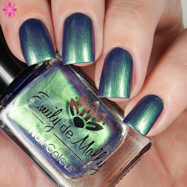 Nail polish swatch / manicure of shade Emily de Molly From Out of Nowhere