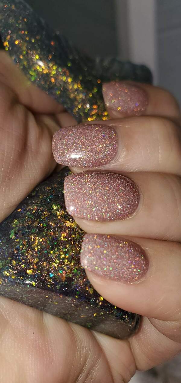 Nail polish swatch / manicure of shade Double Dipp'd Mother Knows Best
