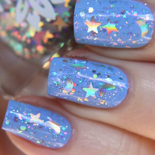 Nail polish swatch / manicure of shade Emily de Molly Cosmic Love