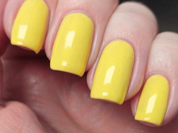 Nail polish swatch / manicure of shade Nu Color 983