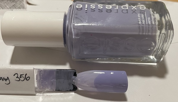 Nail polish swatch / manicure of shade Essie - Expressie Sk8 with Destiny