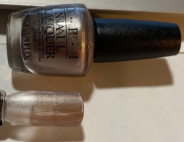 Nail polish swatch / manicure of shade OPI Press * for Silver