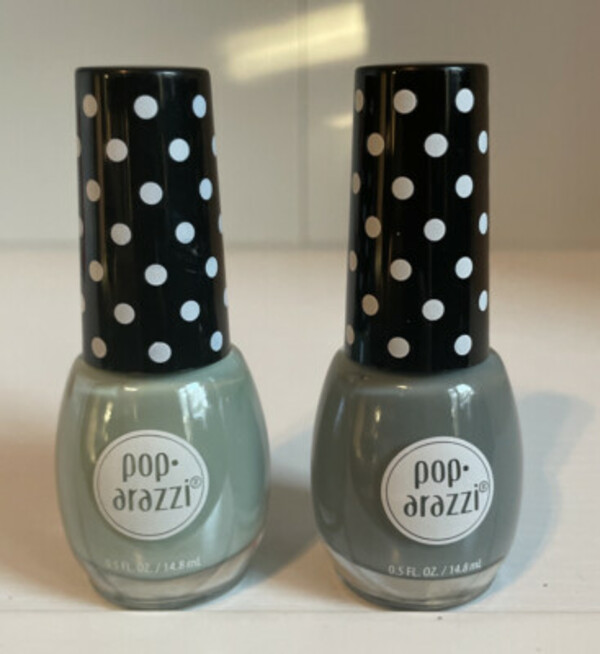 Nail polish swatch / manicure of shade Pop-arazzi Into the Fog