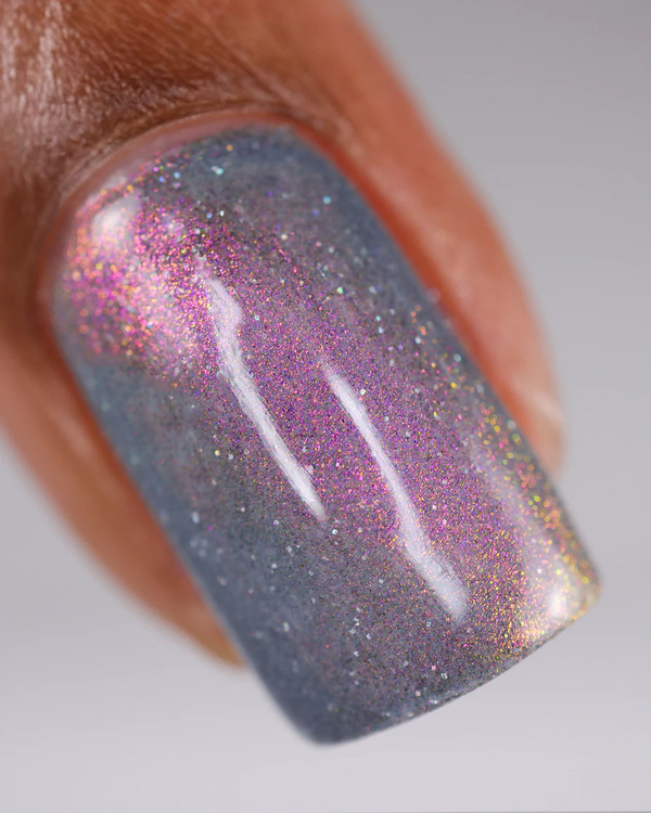 Nail polish swatch / manicure of shade Mooncat Smokescreen