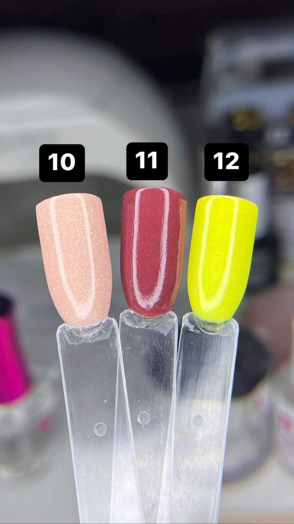 Nail polish swatch / manicure of shade Revel AC22-10