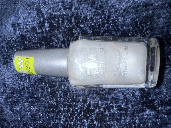 Nail polish swatch / manicure of shade wet n wild Platinum
