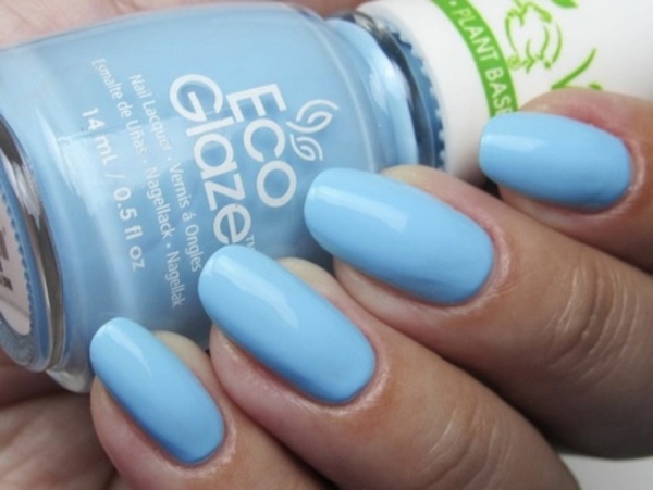 Nail polish swatch / manicure of shade Eco Glaze What So Ferny