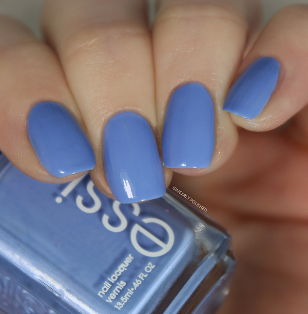 Nail polish swatch / manicure of shade essie Don't Burst my Bubble