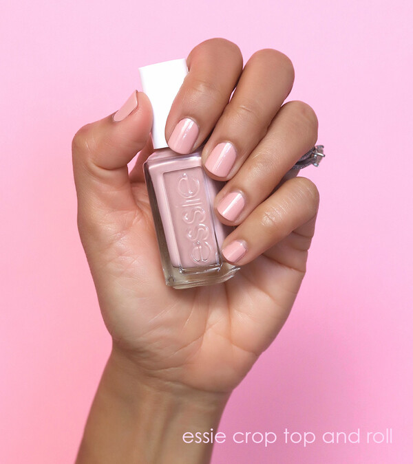 Nail polish swatch / manicure of shade Essie - Expressie Crop Top and Roll