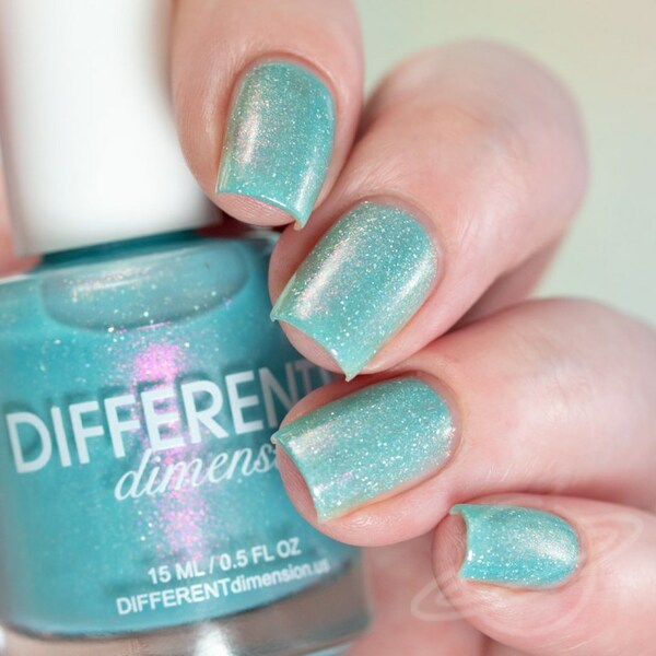 Nail polish swatch / manicure of shade Different Dimension Take me to the Beach