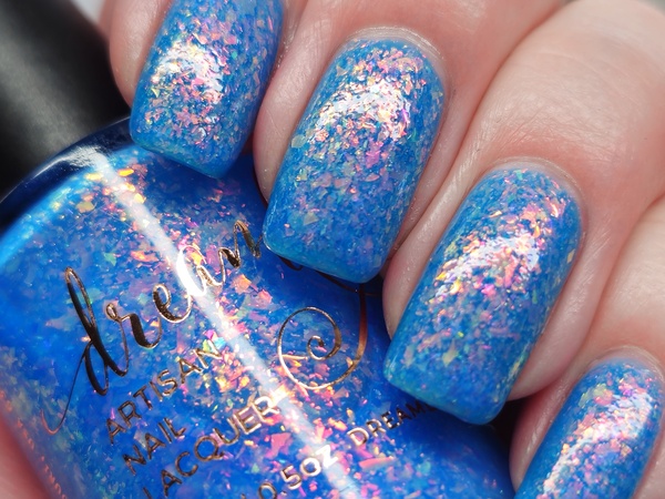 Nail polish swatch / manicure of shade Dreamland Lacquer Les Senteurs