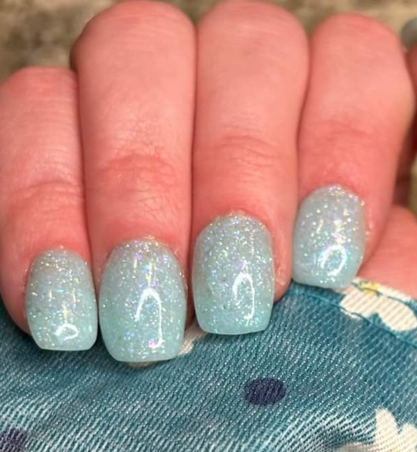 Nail polish swatch / manicure of shade Revel Air Head