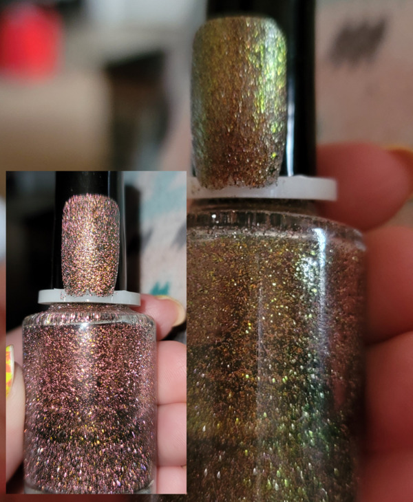 Nail polish swatch / manicure of shade Unknown The Tree of Pisa