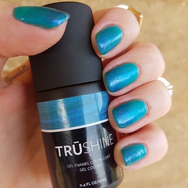 Nail polish swatch / manicure of shade Jamberry Electric Teal