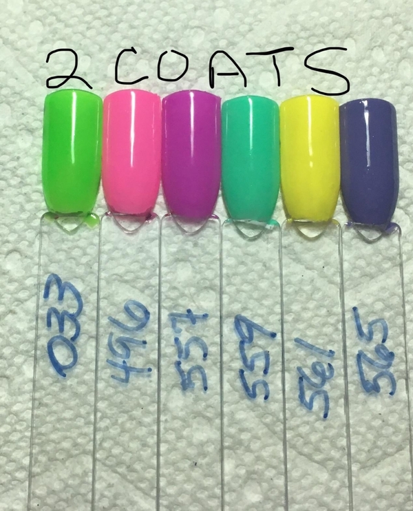 Nail polish swatch / manicure of shade HNM Gel 559