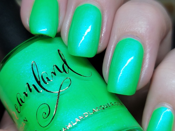 Nail polish swatch / manicure of shade Dreamland Lacquer Shake Your Shamrock