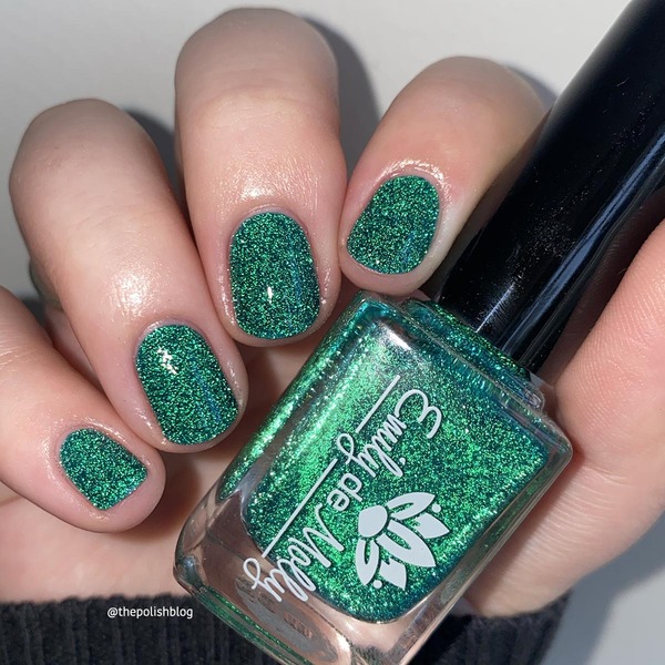 Nail polish swatch / manicure of shade Emily de Molly True Colours