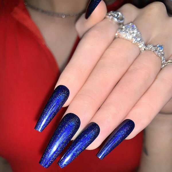Nail polish swatch / manicure of shade I Scream Nails Drowning in Holo
