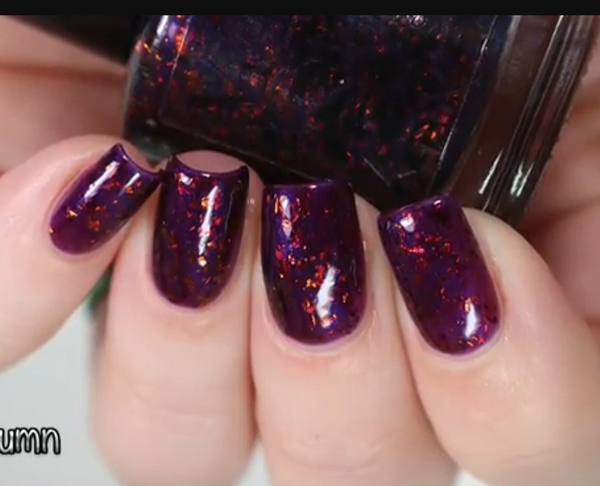 Nail polish swatch / manicure of shade MTK Design Berry Autumn