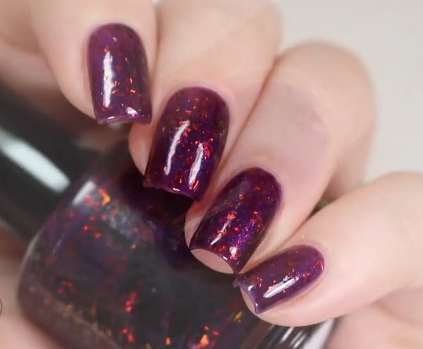 Nail polish swatch / manicure of shade MTK Design Berry Autumn