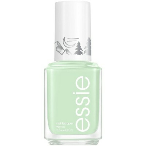 Nail polish swatch / manicure of shade essie Sens-o-real