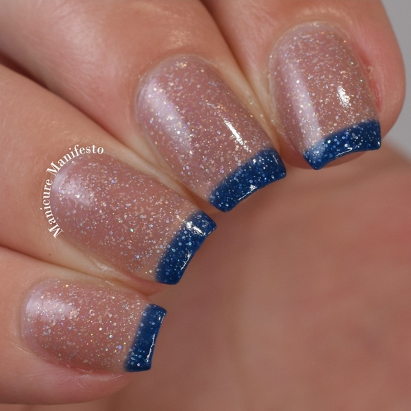 Nail polish swatch / manicure of shade illimité Blue Nude