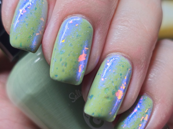 Nail polish swatch / manicure of shade Sally Hansen Lookin Fly for a Cacti