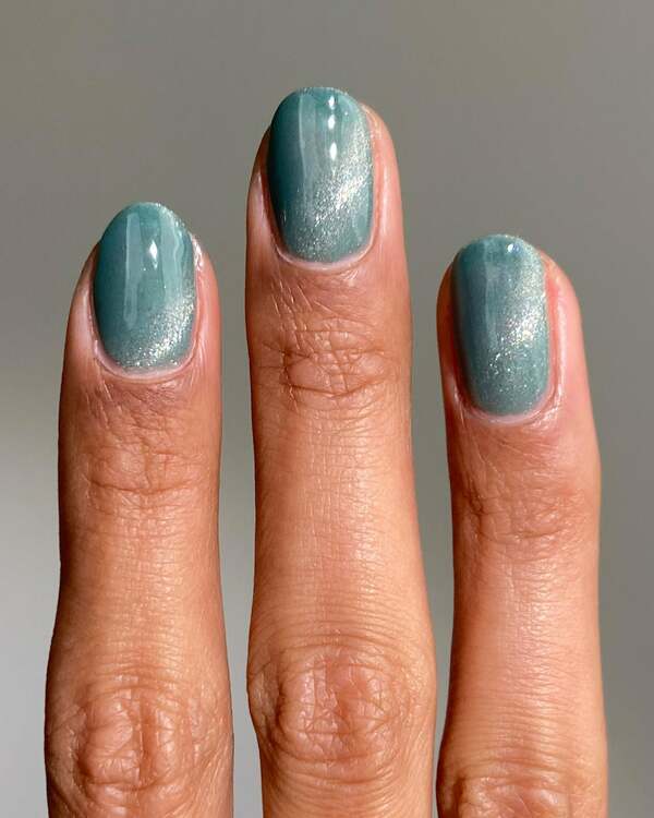 Nail polish swatch / manicure of shade Mooncat Devil's Ivy