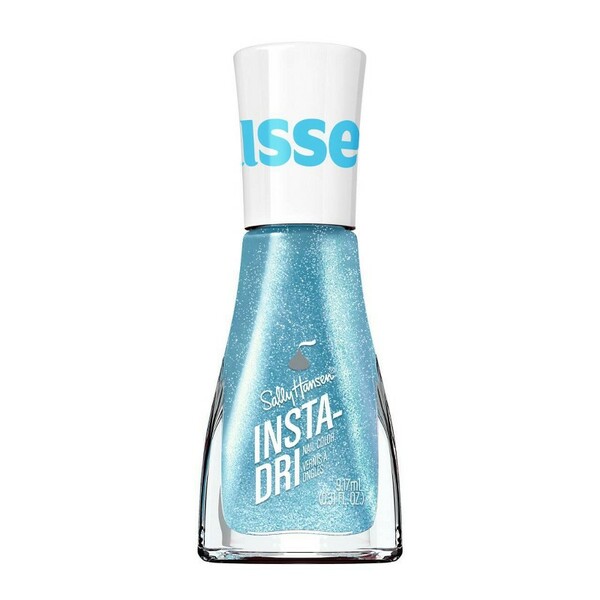 Nail polish swatch / manicure of shade Sally Hansen Insta-Dri Sunand Airand Kisses