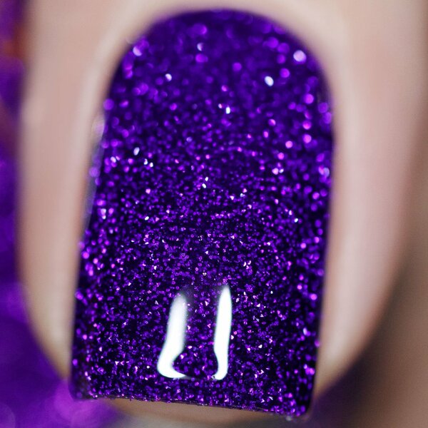 Nail polish swatch / manicure of shade Colores de Carol Supernova