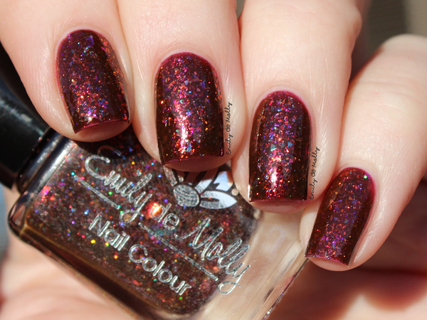 Nail polish swatch / manicure of shade Emily de Molly The Amber Palace