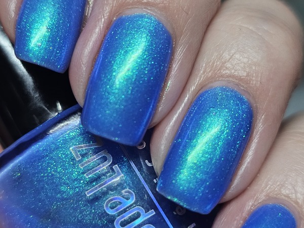 Nail polish swatch / manicure of shade Penelope Luz Atlantis