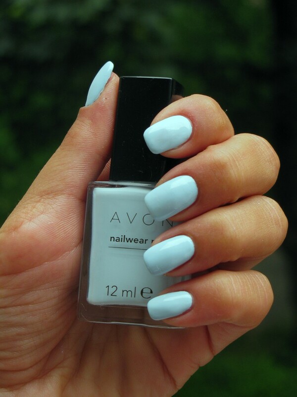 Nail polish swatch / manicure of shade Avon Vintage Blue