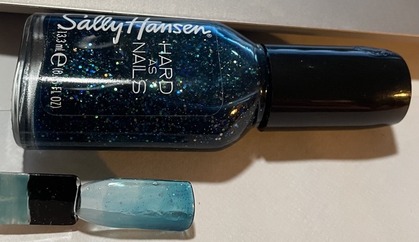 Nail polish swatch / manicure of shade Sally Hansen Big Teal [Hard as Nails]