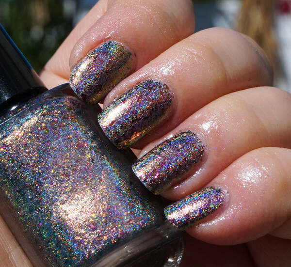 Nail polish swatch / manicure of shade Indigo Bananas Dawn chorus