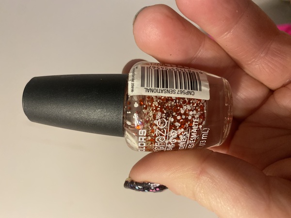 Nail polish swatch / manicure of shade L.A . Colors Sensational