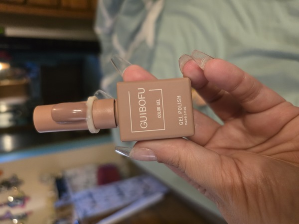 Nail polish swatch / manicure of shade Guibofu 022