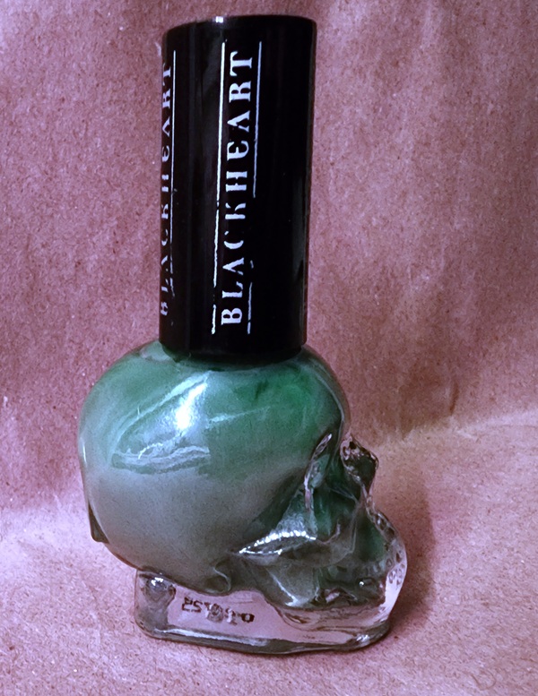 Nail polish swatch / manicure of shade Blackheart Beauty Velvet Evergreen