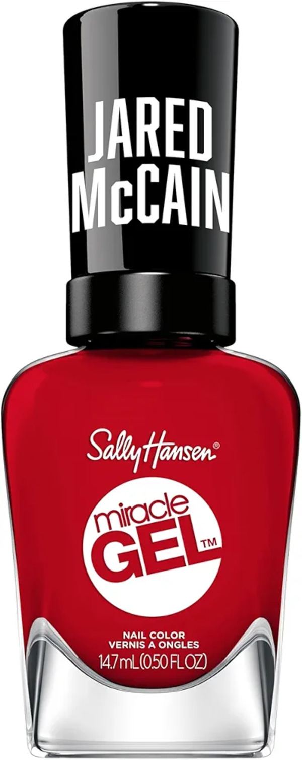 Nail polish swatch / manicure of shade Sally Hansen Miracle Gel Rookie red