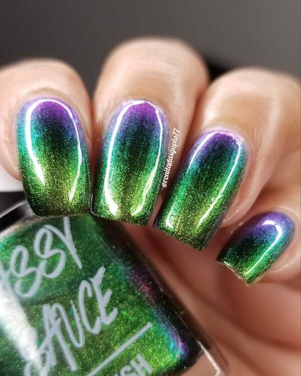 Nail polish swatch / manicure of shade Sassy Sauce Entanglemint
