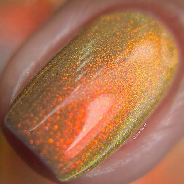 Nail polish swatch / manicure of shade Sassy Sauce Midas Touch
