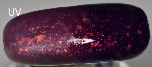 Nail polish swatch / manicure of shade Chamaeleon Nails Whispers of Camargue